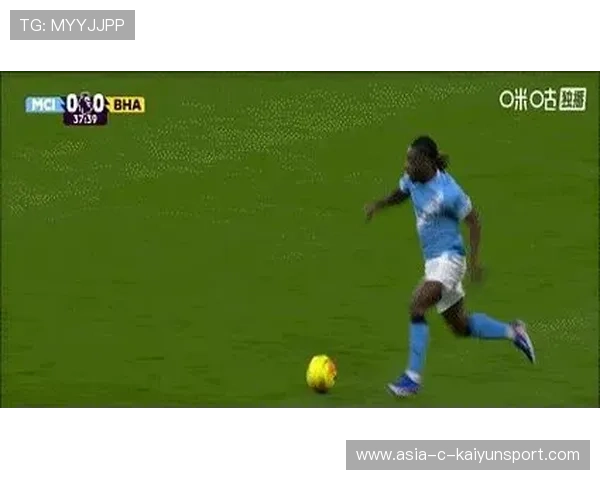 关键“破门瞬间”：足球场上的“点球大神”！