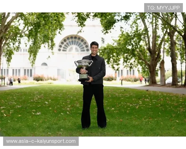 澳大利亚网球：澳网男单冠军，再次实现王者归来！，2020澳大利亚网球公开赛男单冠军是谁