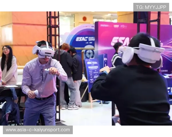 电竞解说配合画面节奏控制观众体验，电竞解说的基本功能