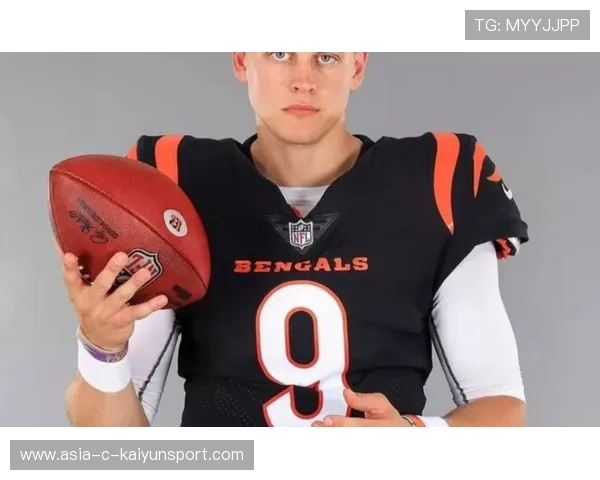 资深四分卫 Sgroi 带队冲锋，现役十大四分卫