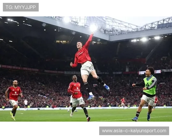 曼联全力备战，锋线新星谢什科继续闪耀